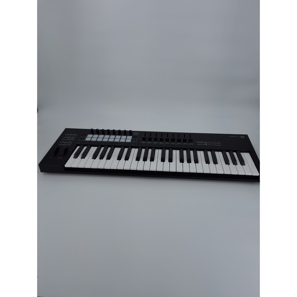 Novation Launchkey 49 MK3 USB MIDI Keyboard Controller 49 Key Black MKIII
